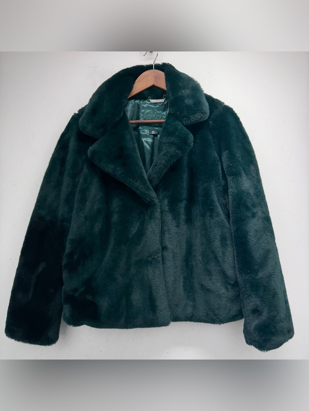 Joujou size Medium Women’s Green Faux Fur Plush Button Up Jacket Winter Coat